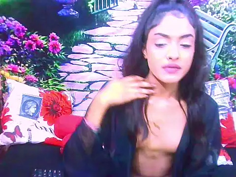 IndianPretty14u2Luv live XXX chat