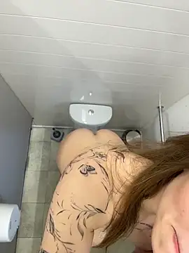 StreetSquirt's Live XXX Chat