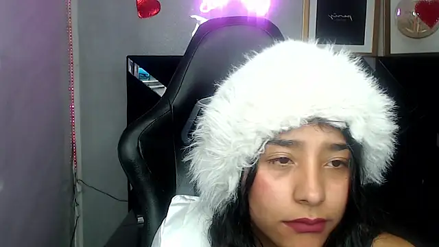 Arimeraki_v Adlı Modelin Canlı XXX Sohbeti