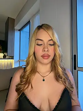 Karyrios Adlı Modelin Canlı XXX Sohbeti