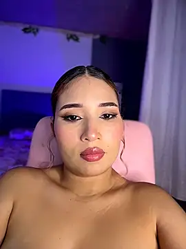 Pokazy przed kamerką – iamkyliewest