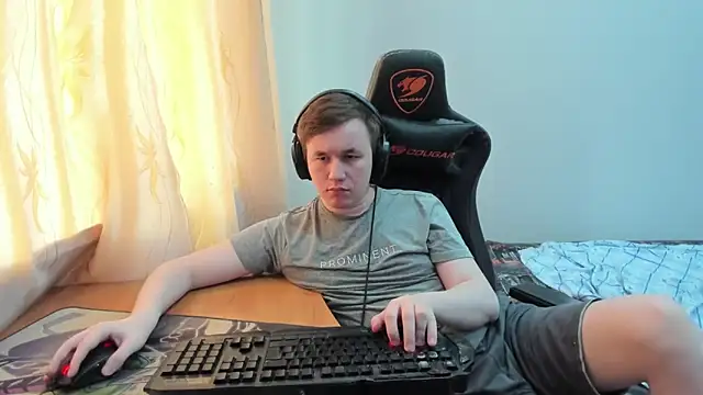הופעת וובקאם של iliaskrislove