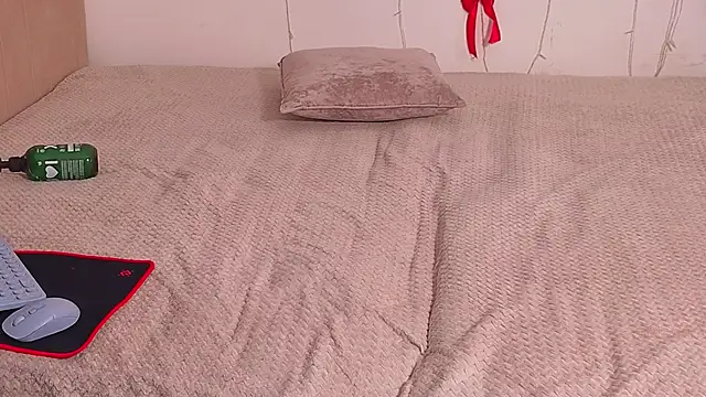 Britney_Swisss Chat XXX live