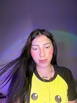 _QaraH Show in webcam