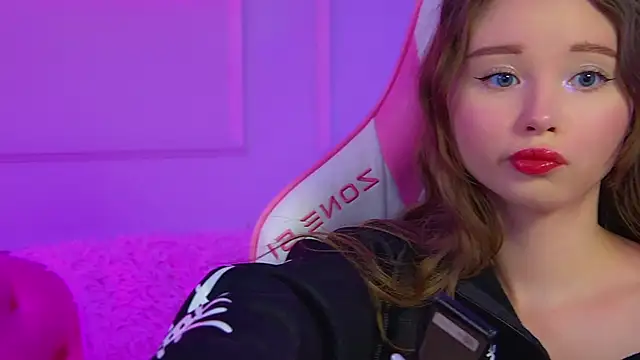 Chat XXX en directo de KeiraAsti