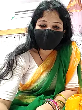 Priyaji7575 লাইভ XXX চ্যাট