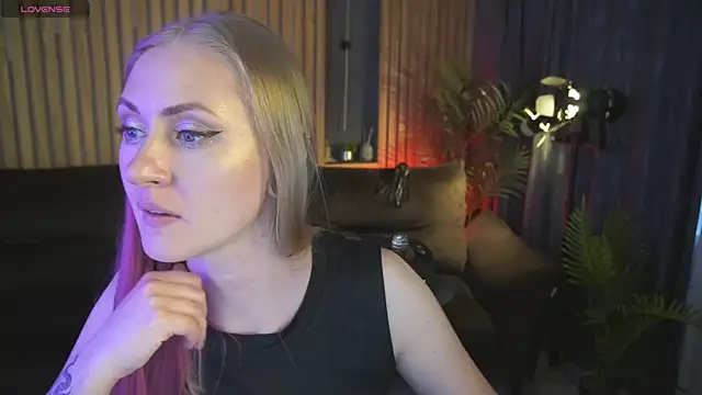 Chat XXX Live DramaQuenns