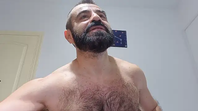 hairycerberus élő XXX-chatje