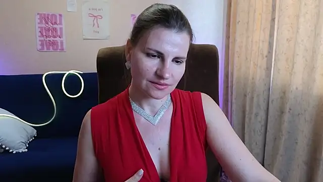 Chat XXX en directo de Mirabelle_Velvet