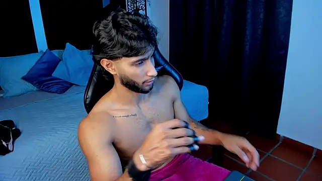 Emmet_CollinsJS Chat XXX live