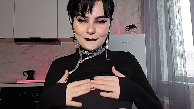 IntrigueYourDay – Naživo XXX chat