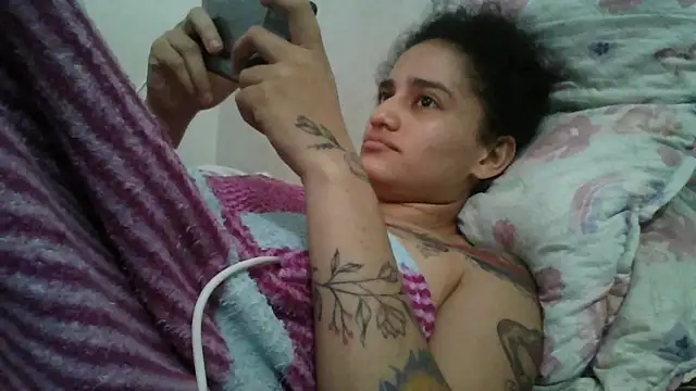 XXX chat uživo modela girl_tits