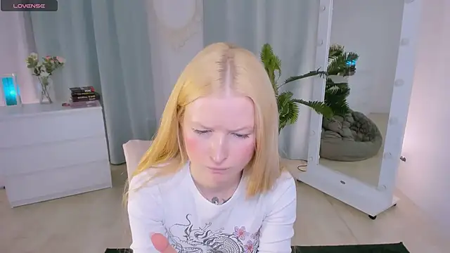 Laly_Peach: απευθείας συνομιλία ΧΧΧ