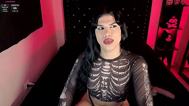 MiaTenebran Webbikameraesitys