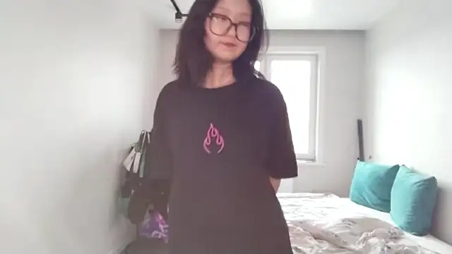 AdelineCanup XXX чат на живо