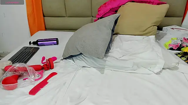 lilybaudyn_ Pertunjukan Webcam