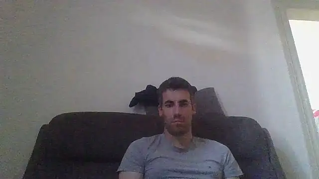 JulioIsHere4you Adlı Modelin Canlı XXX Sohbeti