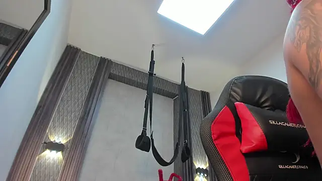Chatroom XXX en direct de selene_red_