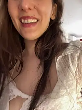 FlexibleDoll_ Adlı Modelin Canlı XXX Sohbeti