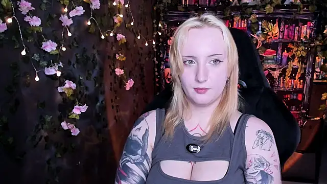 Chatroom XXX en direct de AsheLucker
