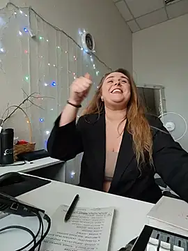 Chatroom XXX en direct de Juicy_PeachLux