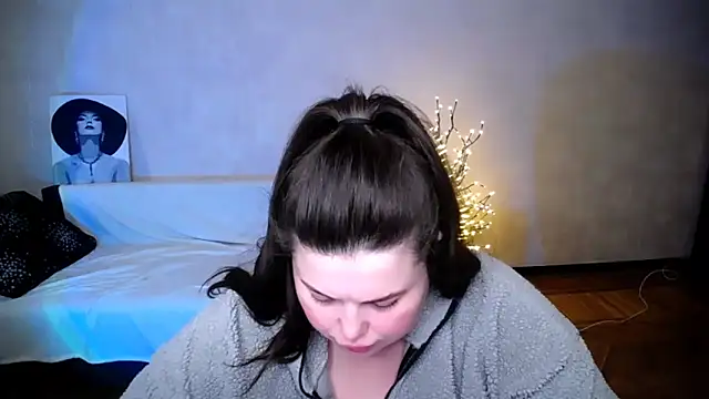 دردشة Emily_Mo الجنسية المباشرة