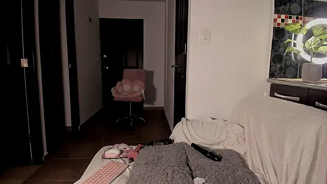 ImLiaa Adlı Modelin Canlı XXX Sohbeti