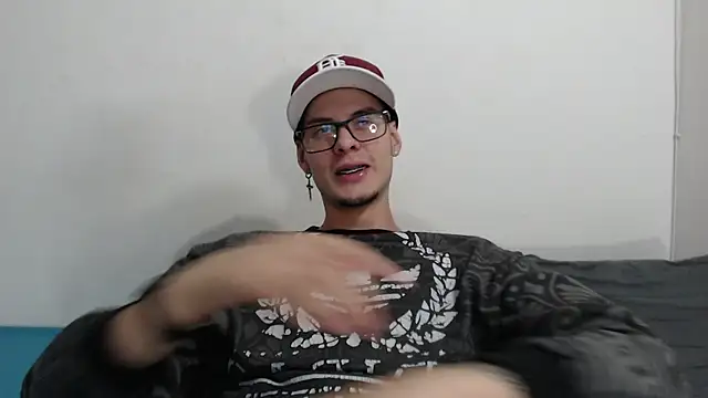 Vlad__night élő XXX-chatje