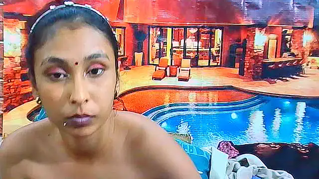 IndianSexyButt élő XXX-chatje