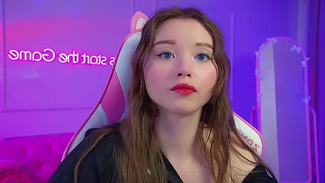KeiraAsti's Live XXX Chat