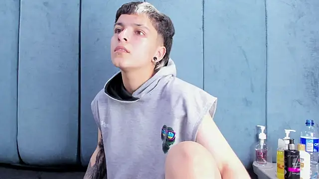 XXX chat uživo modela Megan_Thompson_