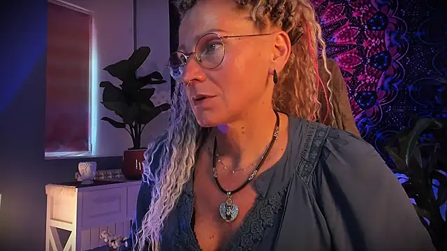 הופעת וובקאם של UmaSpace