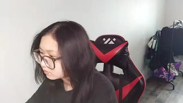 AdelineCanup 라이브 XXX 채팅