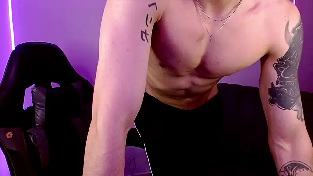 H3ll_B0I's Live XXX Chat