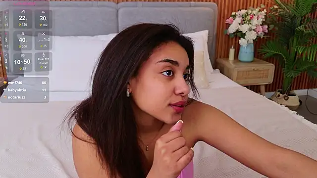 Luna_Cortier élő XXX-chatje
