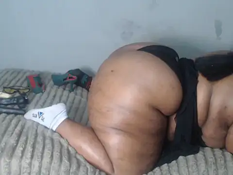 Chat +18 de ThickAssMammie26 ao vivo