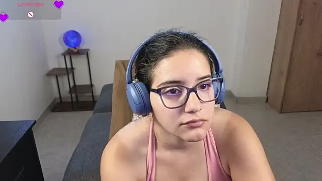 blue__moon_ Adlı Modelin Canlı XXX Sohbeti