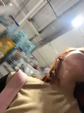 RosieSecretのライブXXXチャット