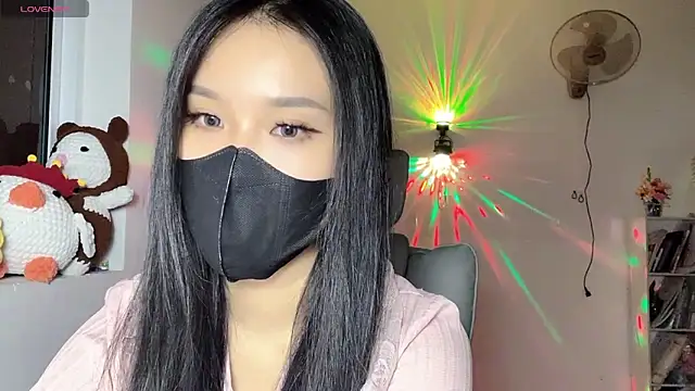 Tieu-May Show Webcam
