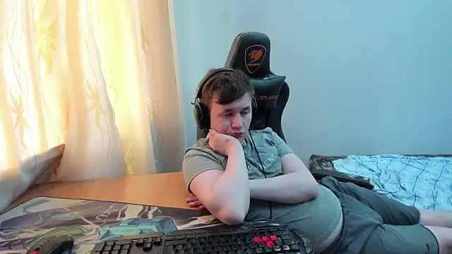 Show modela iliaskrislove na web-kameri
