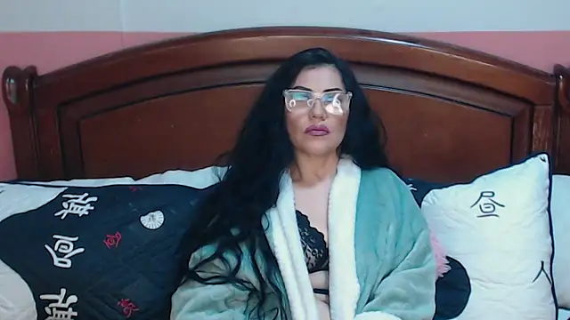 Chat XXX en directo de Ary_z