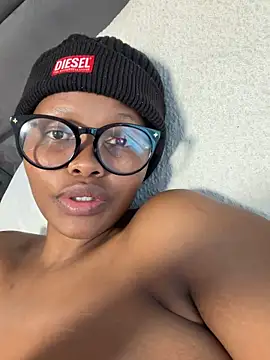 Pertunjukan Kamera Web Neelo-Smith