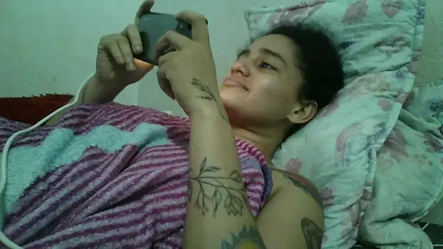 girl_tits Chat XXX in diretta