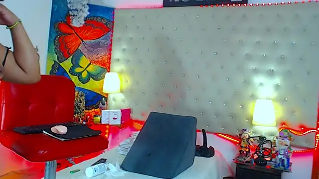 Chat XXX en directo de xslutbrungtsx