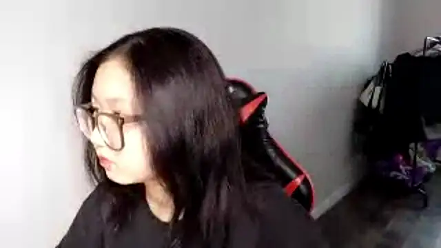 AdelineCanup Chat XXX in diretta