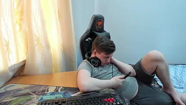 Show modela iliaskrislove na web-kameri
