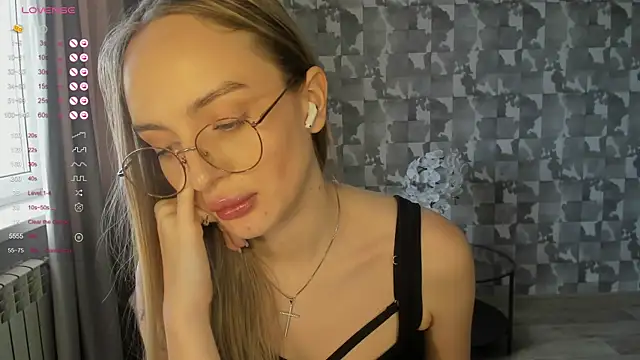 A_delina's Live XXX Chat