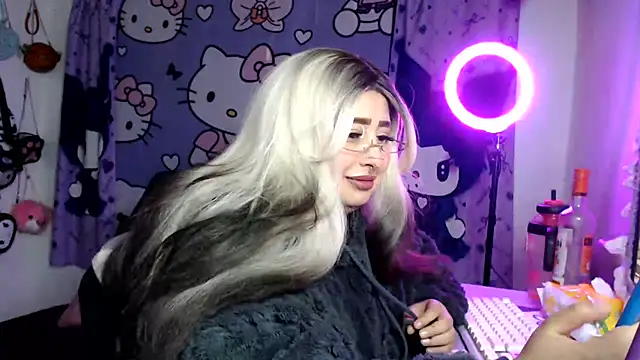 lussyevans24's Live XXX Chat
