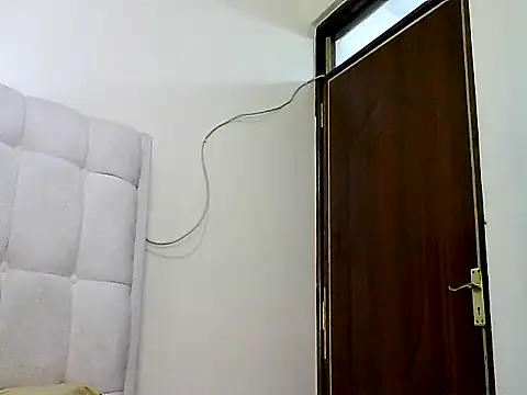 Show modela ExoticKenya006 na web-kameri