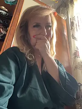 Irina2909@xh élő XXX-chatje